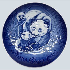 Bing & Grondahl 1992 Mors Mother's Day Panda with Cubs Collector Plate Denmark